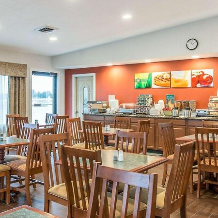 Quality Inn Ґейлорд Екстер'єр фото