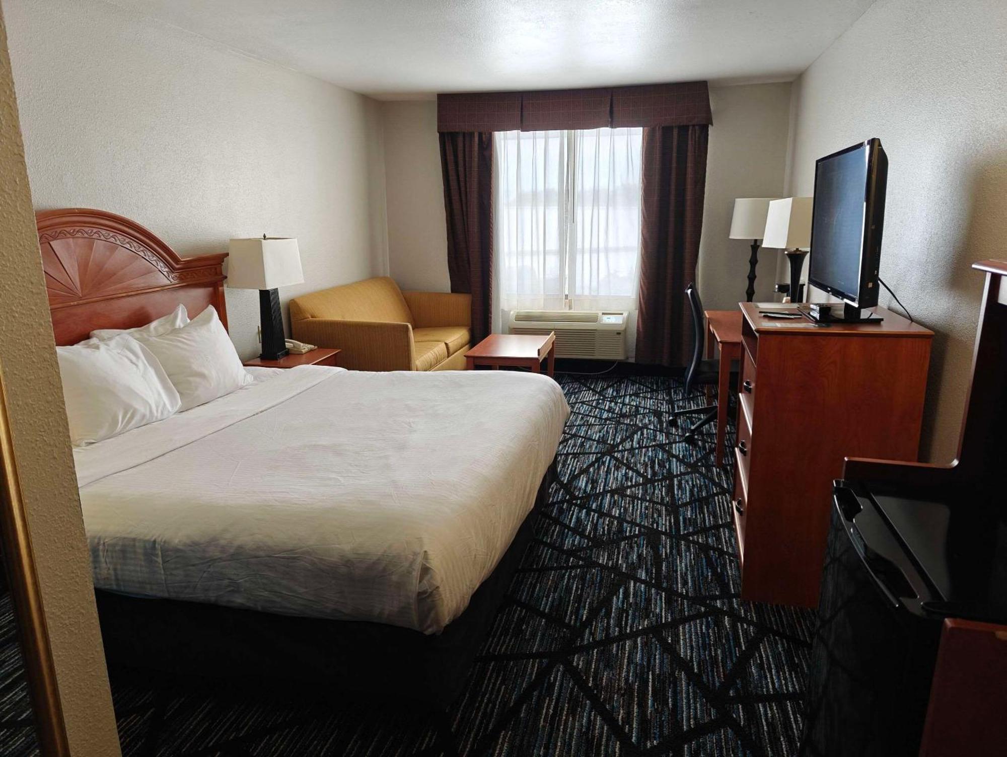 Quality Inn Ґейлорд Екстер'єр фото