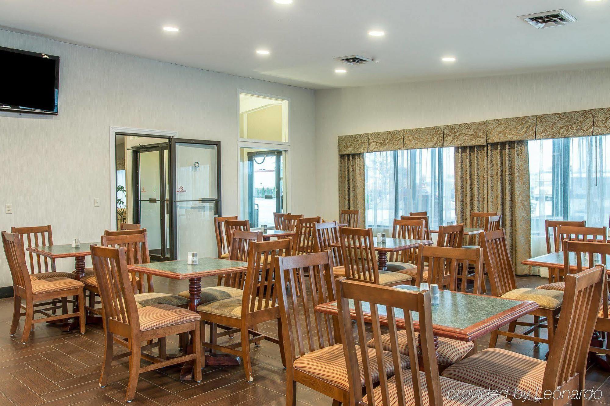 Quality Inn Ґейлорд Екстер'єр фото