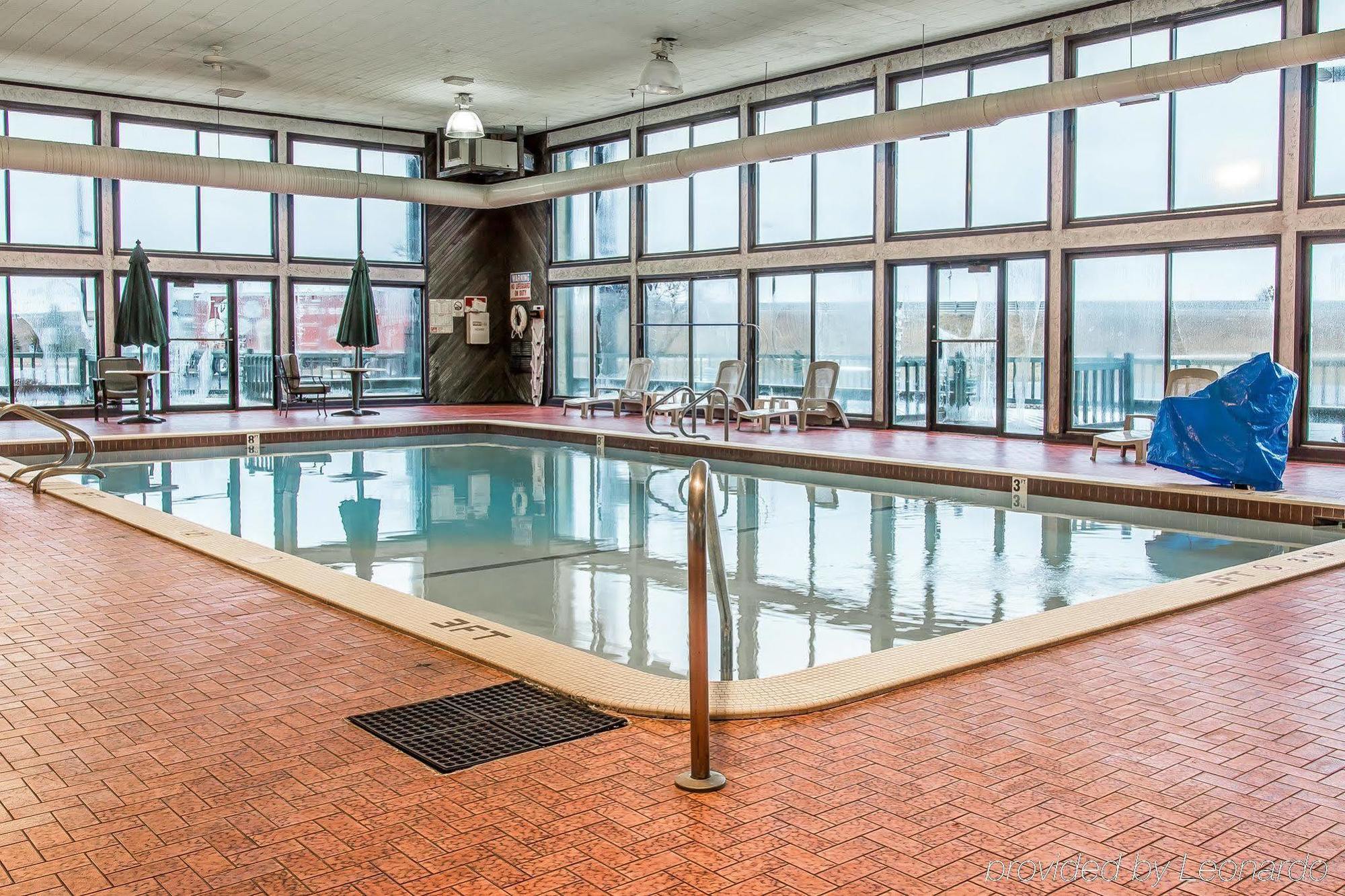 Quality Inn Ґейлорд Екстер'єр фото
