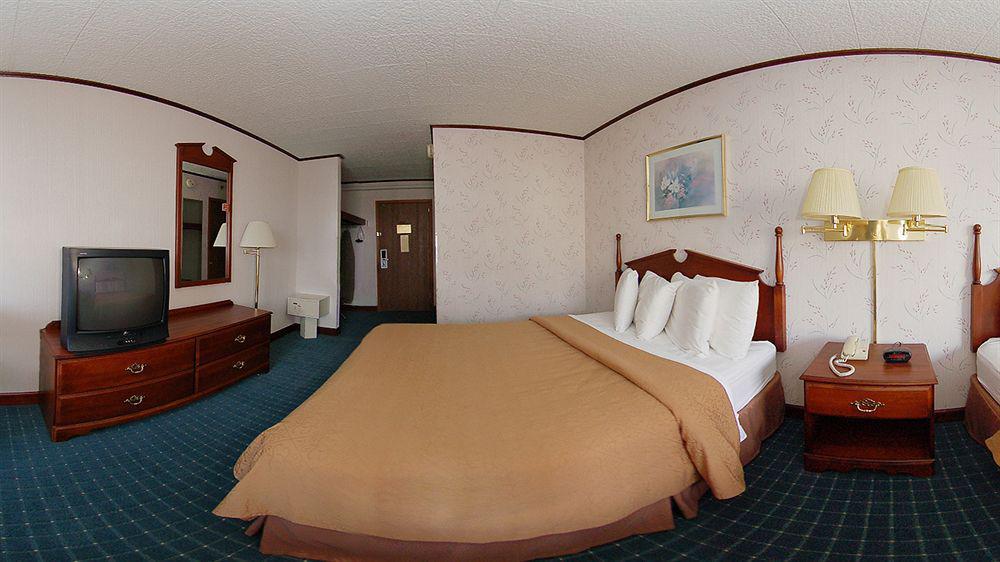 Quality Inn Ґейлорд Екстер'єр фото